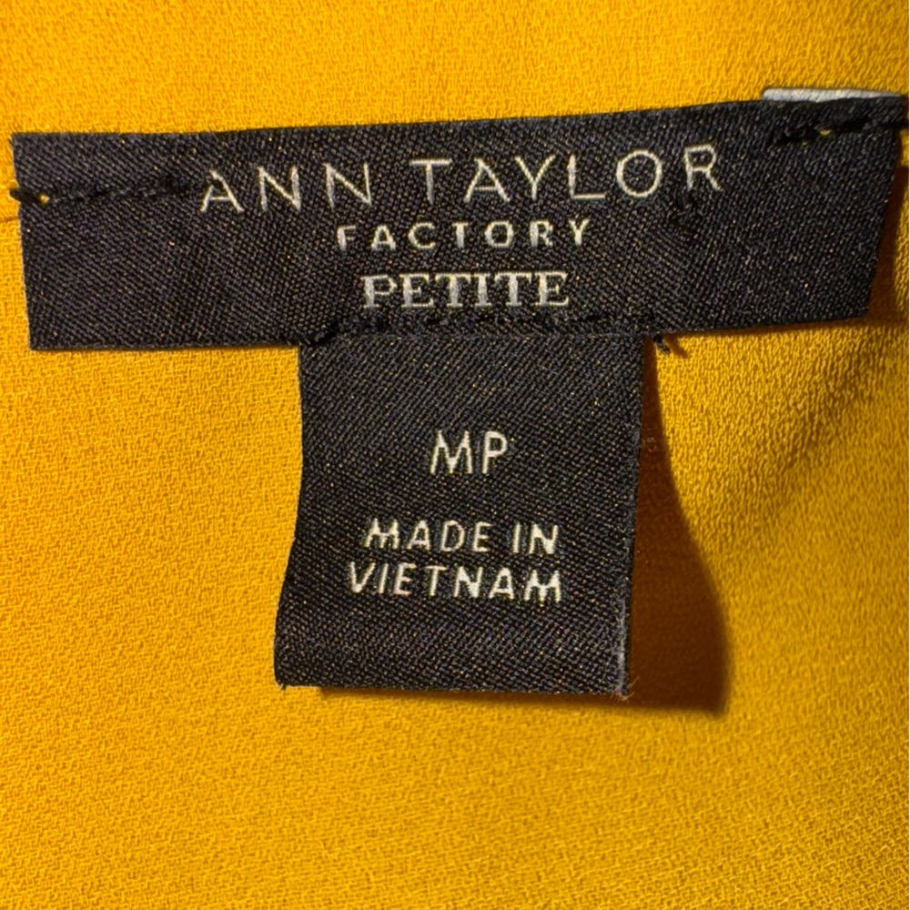Ann Taylor Factory Mustard Ruffle Shoulder Long Sleeve Blouse – Size MP Petite - Picture 5 of 5